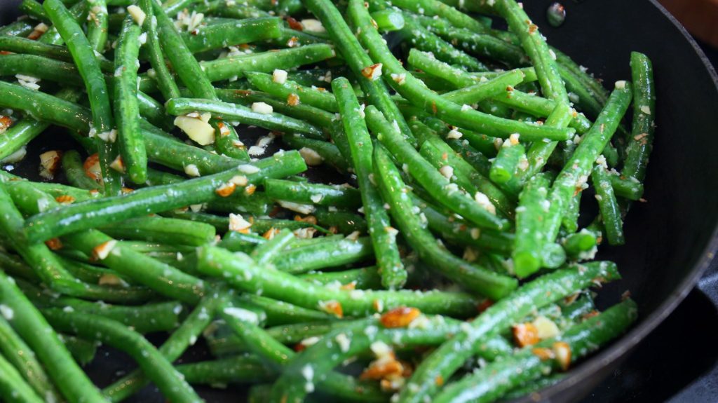 Green Beans with Garlic and Almond